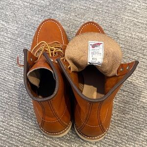 Red Wing Heritage 6-Inch Moc Toe Boot in Oro